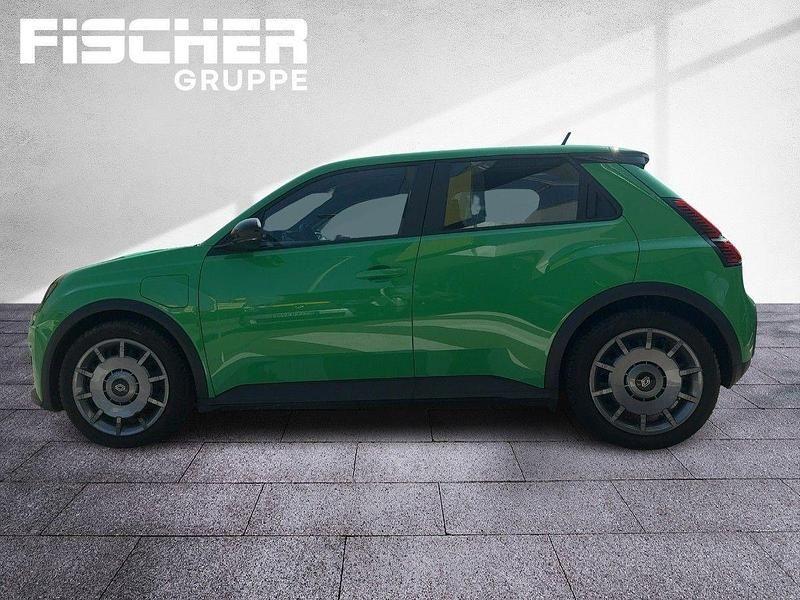 Second-hand Renault 5 E-Tech Evolution 89 kW (122 CP) 2025 Verde Berlinǎ