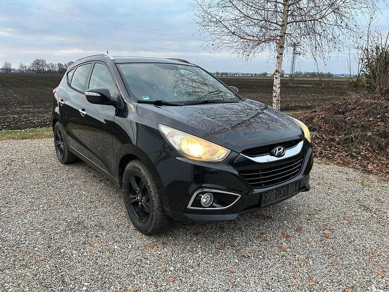 Schwarz Gebraucht 2011 Hyundai ix35 Premium SUV | 5.999 € (Teuer) - Bild 1/4