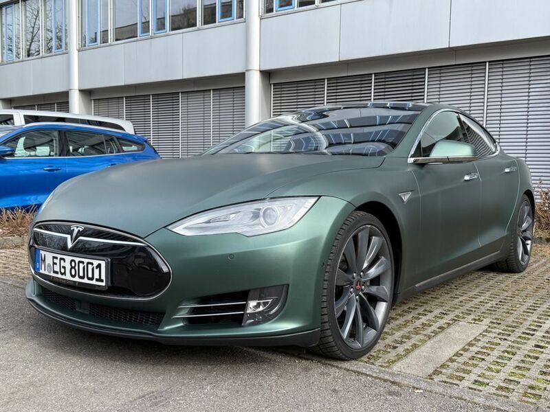 Grau Gebraucht 2016 Tesla Model S Limousine | 22.000 € (Fairer Preis) - Bild 1/4