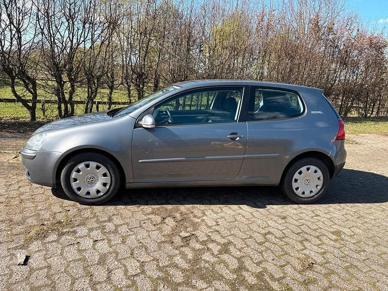 Gebraucht VW Golf V 90 PS (66 kW) 2006 Grau Kleinwagen