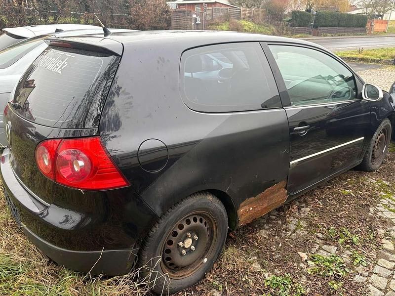 Gebraucht VW Golf VI Edition 80 PS (58 kW) 2008 Black magic perleffekt Kleinwagen
