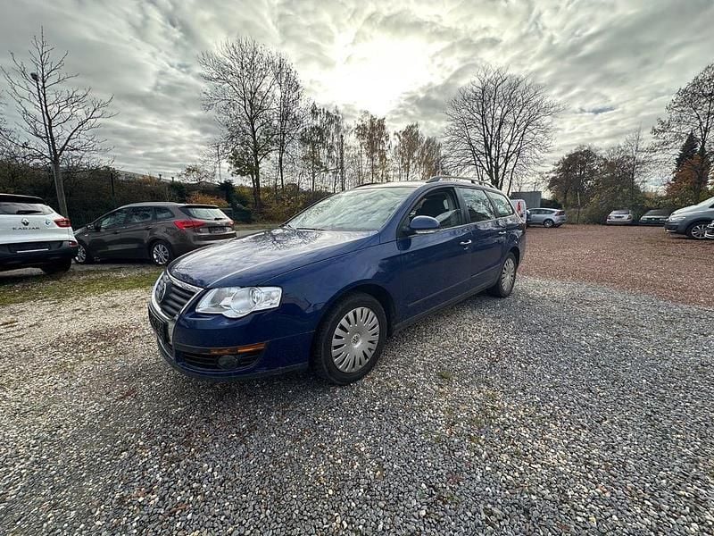 Gebraucht VW Passat Trendline 150 PS (110 kW) 2006 Blau Kombi