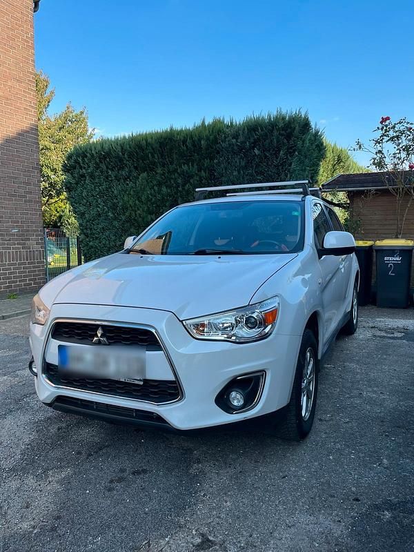 Weiß Gebraucht 2015 Mitsubishi ASX SUV | 8.250 € - Bild 1/4
