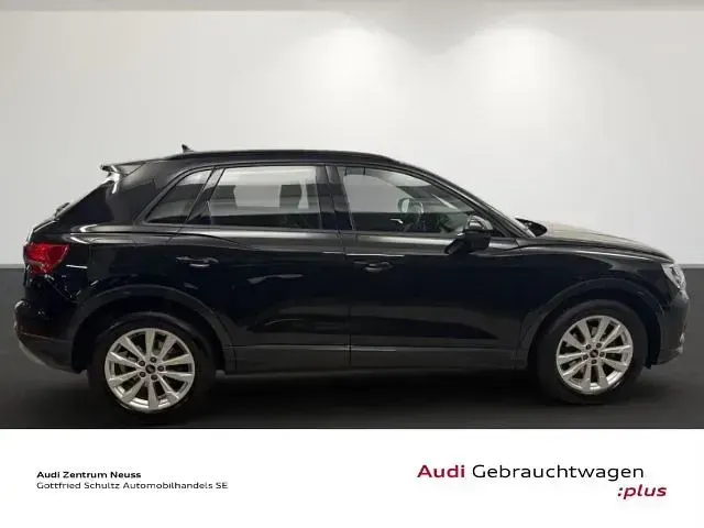 Gebraucht Audi Q3 Advanced Plus 150 PS (110 kW) 2022 Schwarz SUV
