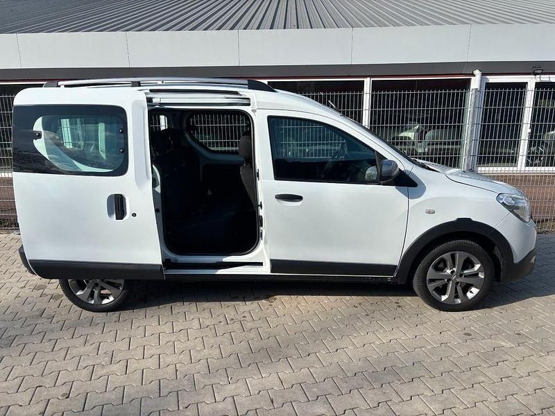 Gebraucht Dacia Dokker Stepway 116 PS (85 kW) 2017 Weiß Van / Kleinbus