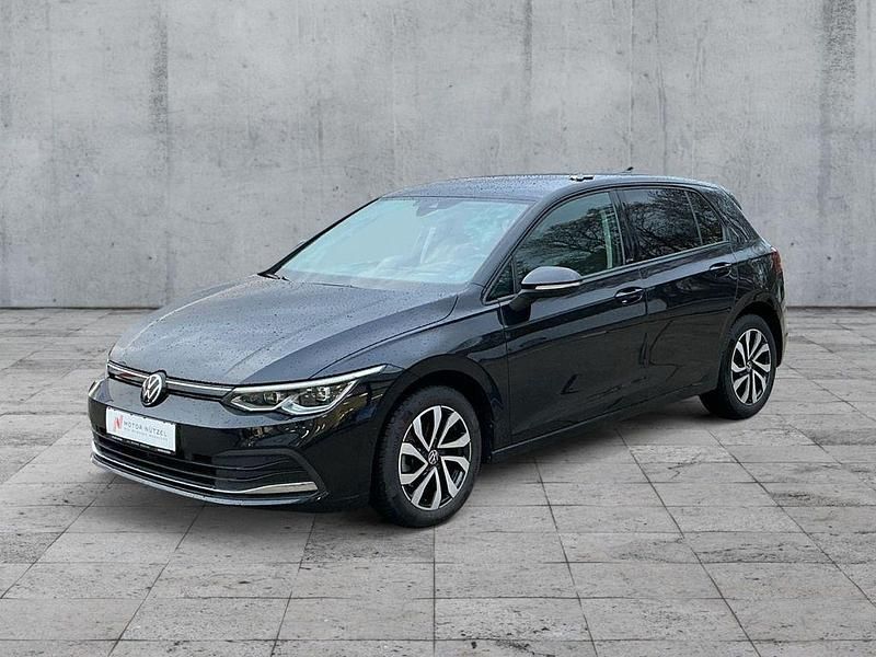 Gebraucht VW Golf VIII Active 150 PS (110 kW) 2023 Deep black perleffekt Limousine