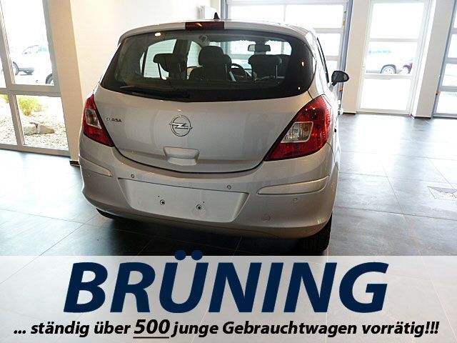 Gebraucht Opel Corsa Innovation 101 PS (74 kW) 2014 Silber metallic Kleinwagen