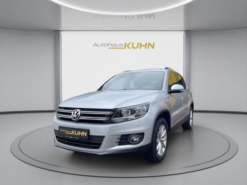 Reflexsilber metallic Gebraucht 2016 VW Tiguan LOUNGE SUV | 19.450 € (Guter Preis) - Bild 1/4