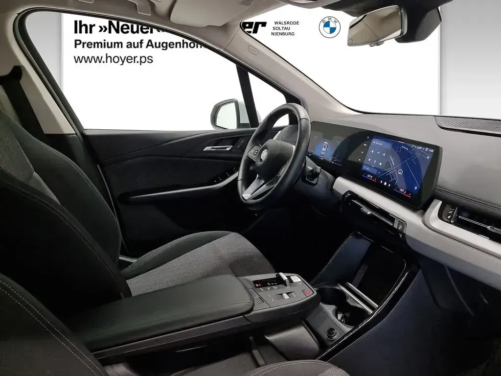 Gebraucht BMW 220 163 PS (119 kW) 2025 Alpinweiß uni Van / Kleinbus