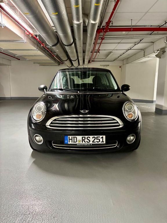 Schwarz Gebraucht 2010 Mini ONE Kleinwagen | 5.590 € (Etwas zu teuer) - Bild 1/4