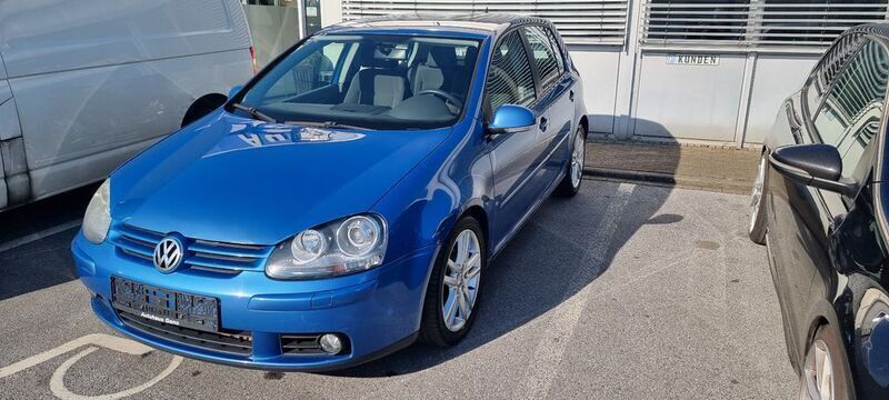 Blau Gebraucht 2005 VW Golf V Comfortline Limousine | 2.980 € (Fairer Preis) - Bild 1/4