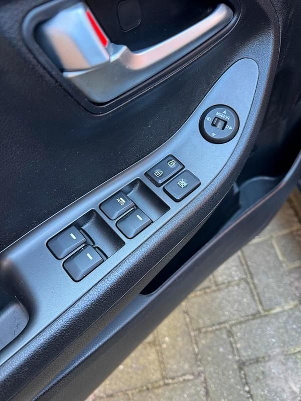 Gebraucht Kia Picanto 67 PS (49 kW) 2015 Schwarz Kleinwagen