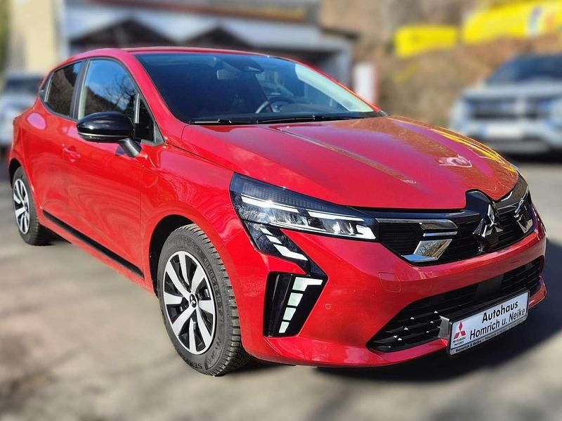 Gebraucht Mitsubishi Colt Plus 67 PS (49 kW) 2024 Aurorarot Kleinwagen