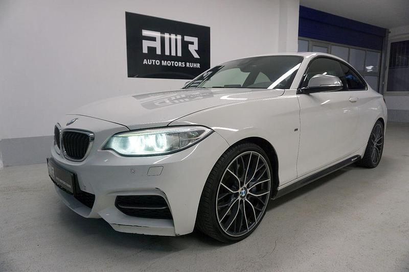 Weiß Gebraucht 2014 BMW M235 Performance | 15.549 € - Bild 1/4