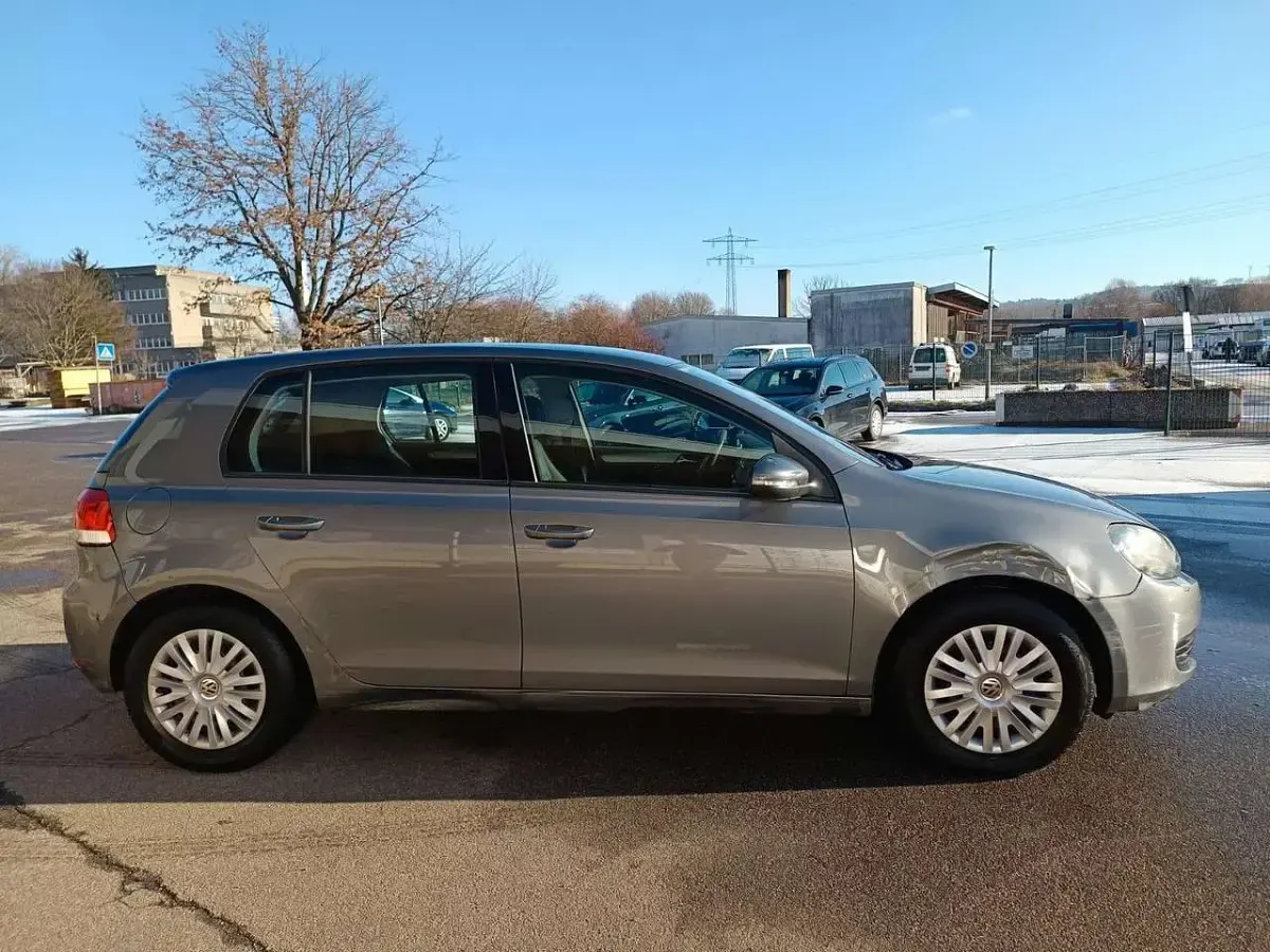 Gebraucht VW Golf VI Trendline 80 PS (58 kW) 2008 Grau Kleinwagen