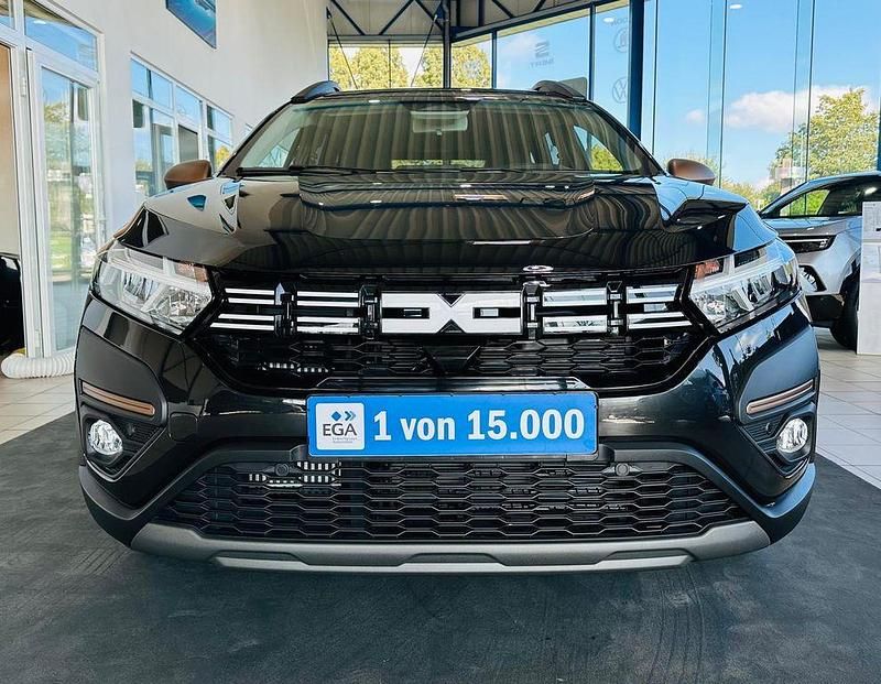 Neu Dacia Jogger Extreme 110 PS (80 kW) 2025 Perlmuttschwarz Van / Kleinbus