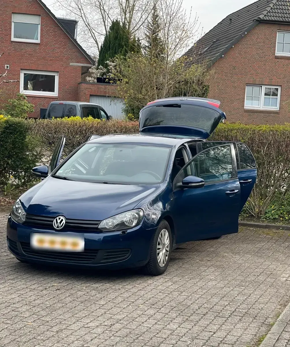 Gebraucht VW Golf VII 122 PS (89 kW) 2012 Blau Limousine