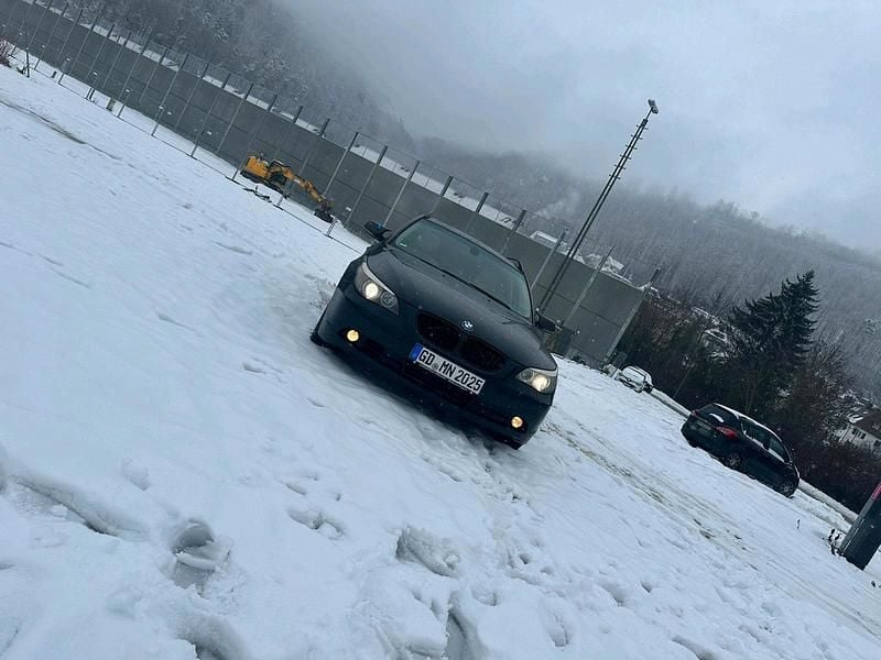 Gebraucht BMW 525 177 PS (130 kW) 2006 Blau Limousine