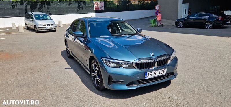 Blau Gebraucht 2019 BMW 318 Limousine | 22.000 € (Fairer Preis) - Bild 1/4