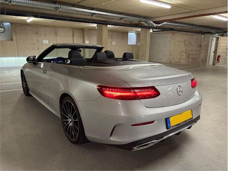 Gebraucht Mercedes E220 Premium Plus 194 PS (142 kW) 2021 Grau Cabrio