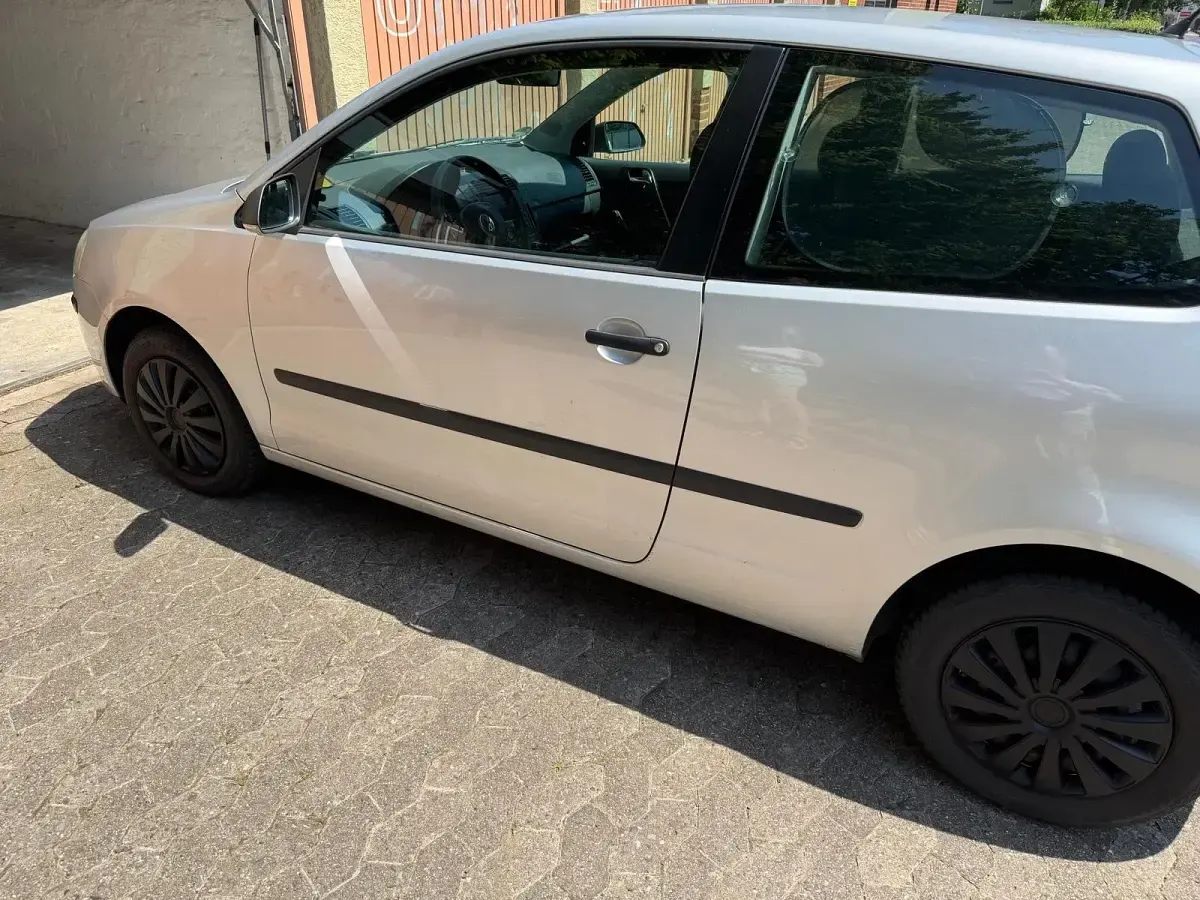 Gebraucht VW Polo 54 PS (39 kW) 2005 Silber Coupé
