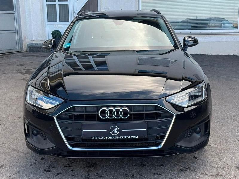 Gebraucht Audi A4 Sport 204 PS (150 kW) 2023 Brillantschwarz Kombi
