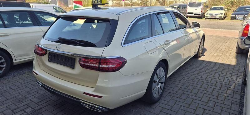 Gebraucht Mercedes E200 Avantgarde 160 PS (117 kW) 2021 Kombi
