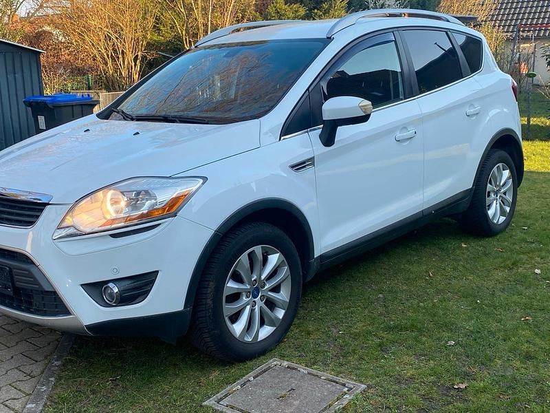 Gebraucht Ford Kuga Titanium 140 PS (102 kW) 2011 Weiß SUV