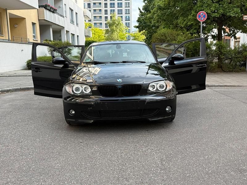 Schwarz Gebraucht 2006 BMW 120 Kleinwagen | 2.700 € (Superpreis) - Bild 1/4