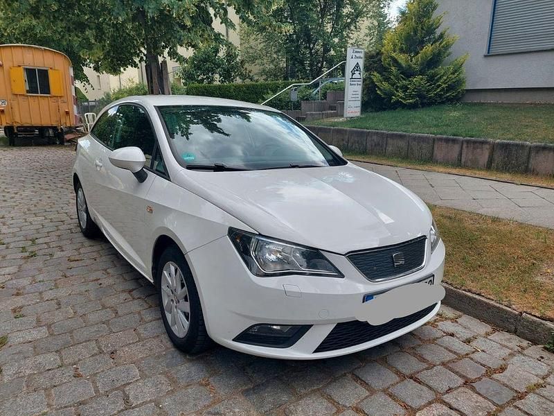Weiß Gebraucht 2013 Seat Ibiza SC I-Tech Kleinwagen | 3.000 € (Guter Preis) - Bild 1/1