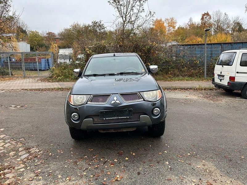Gebraucht Mitsubishi L200 2007 Grau Pickup
