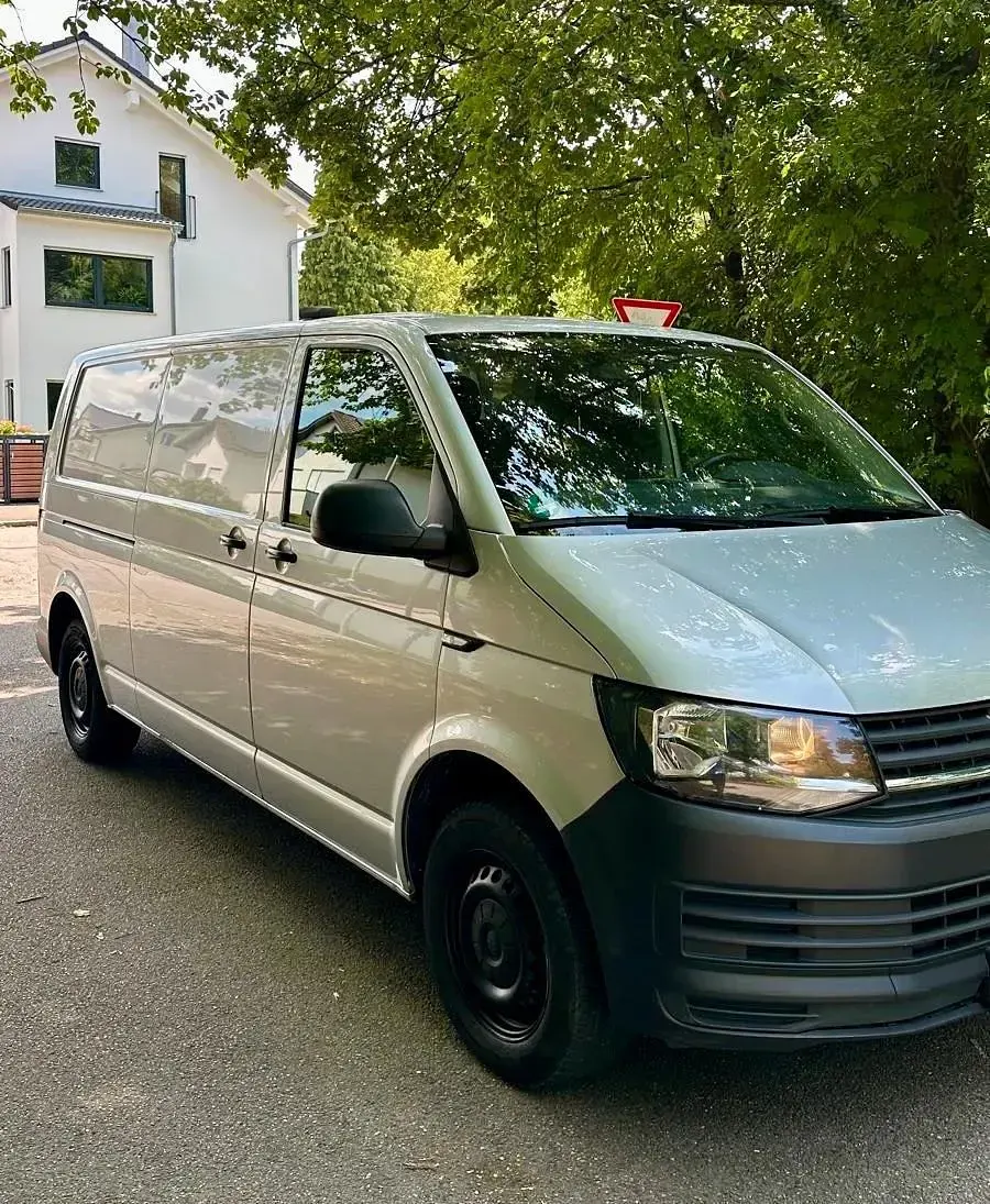 Gebraucht VW T5 102 PS (75 kW) 2015 Silber Van
