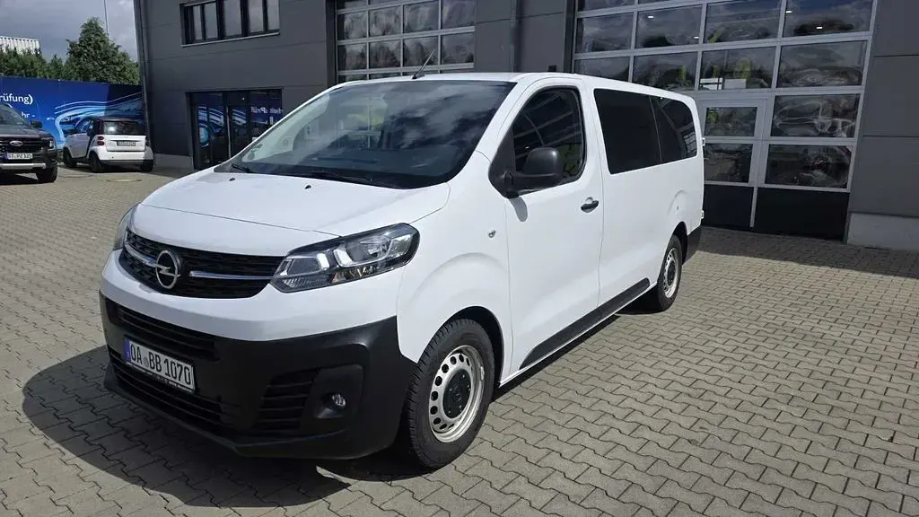 Gebraucht Opel Vivaro-e Combi 145 PS (106 kW) 2024 Weiß Van / Kleinbus
