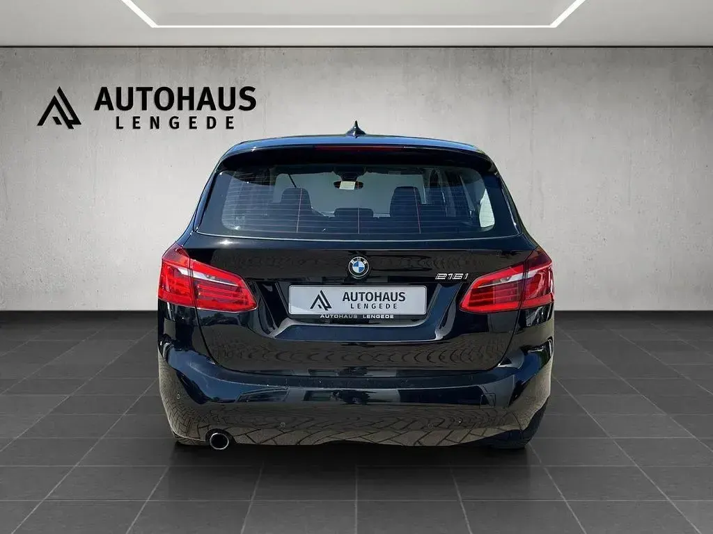 Używany BMW 216 Advantage 102 KM (75 kW) 2017 Czarny Minivan