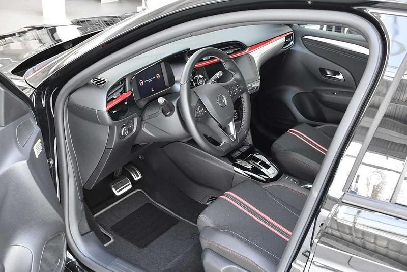 Gebraucht Opel Corsa-e 100 kW (136 PS) 2023 Schwarz karbon schwarz met. Kleinwagen