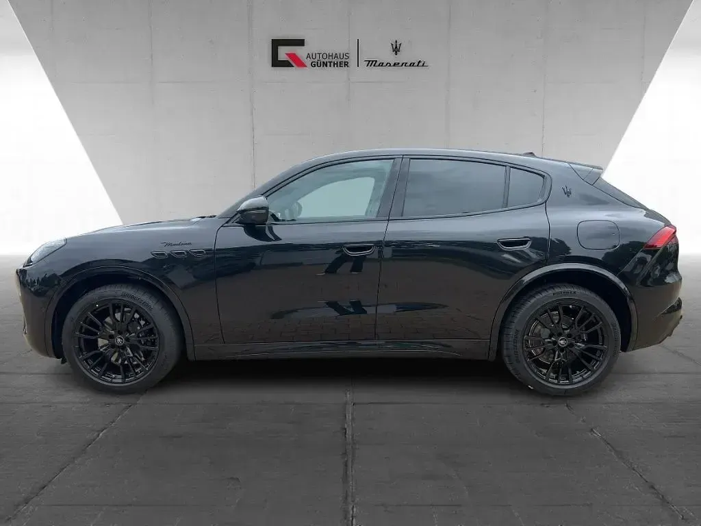 Neu Maserati Grecale 330 PS (242 kW) 2026 Nero tempesta SUV