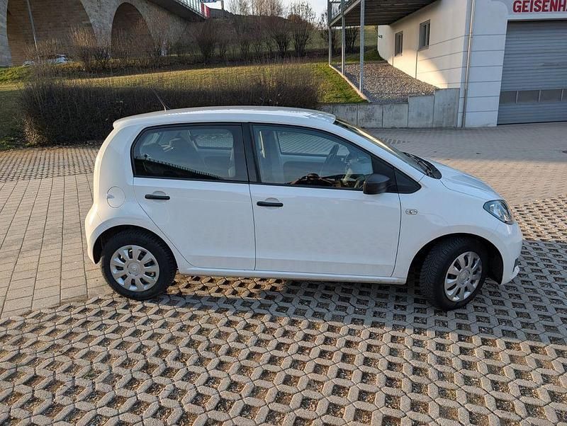 Gebraucht Skoda Citigo Active 60 PS (44 kW) 2018 Weiß Kleinwagen