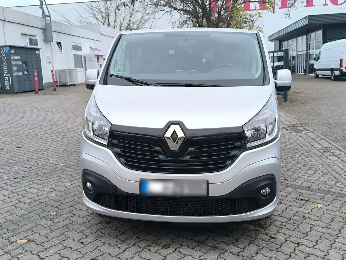 Occasion Renault Trafic 145 ch (106 kW) 2018 Argent Monospace