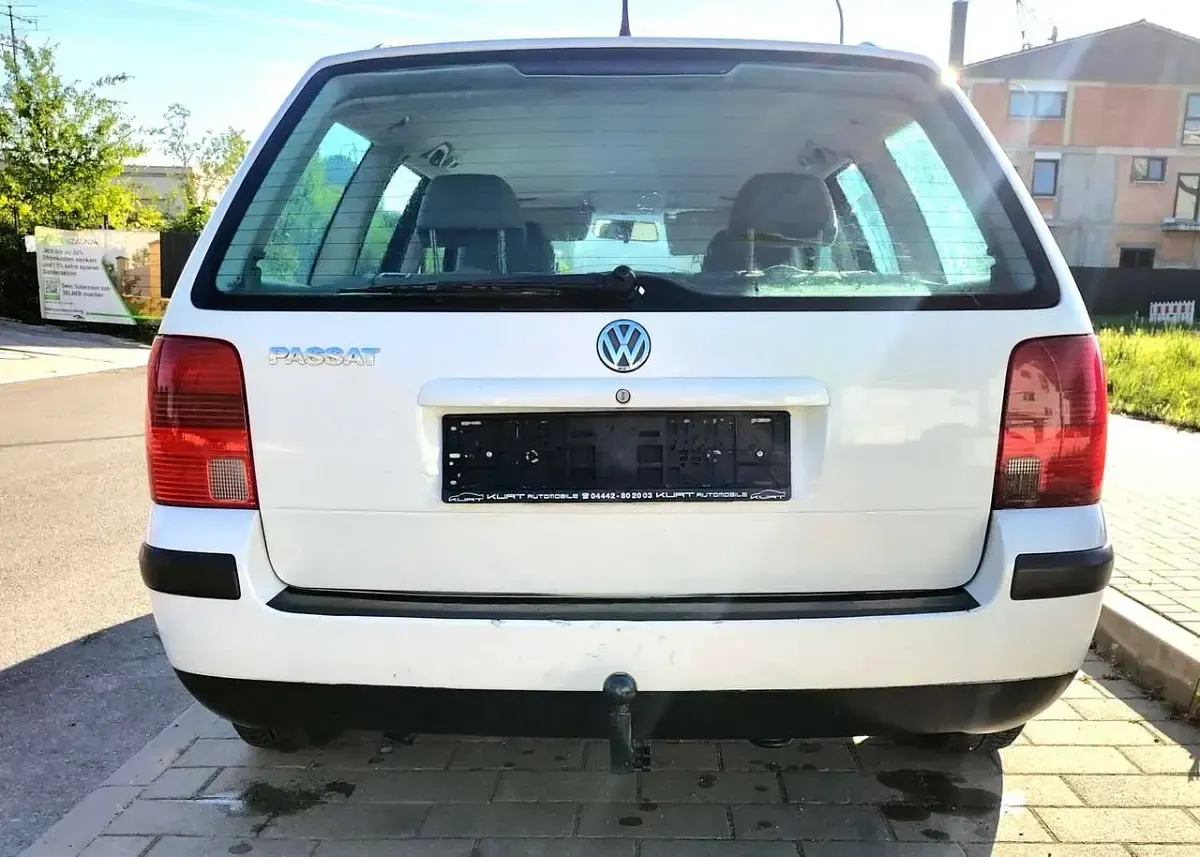 Gebraucht VW Passat 101 PS (74 kW) 2000 Weiß Kombi