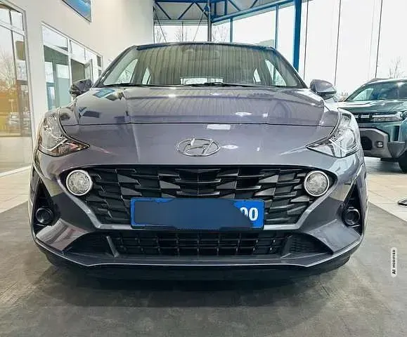 Gebraucht Hyundai i10 Trend 84 PS (61 kW) 2020 Metallic Kleinwagen