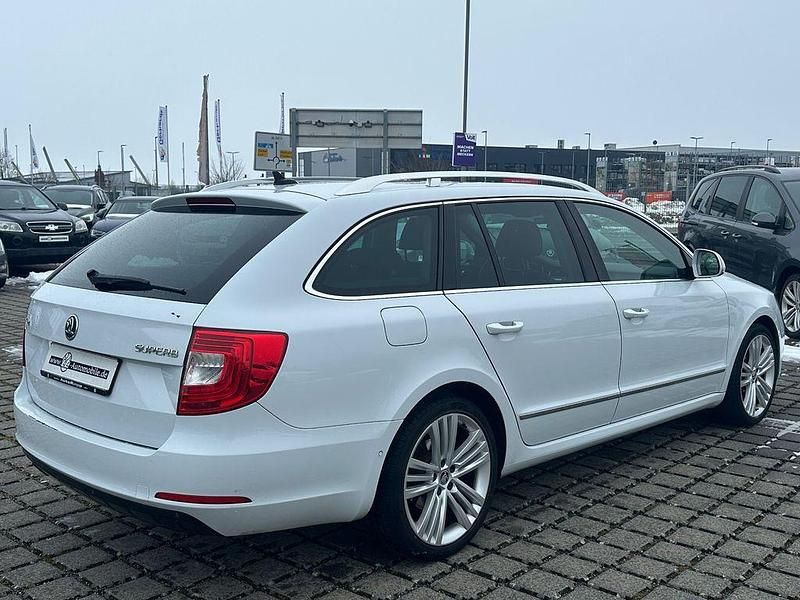 Gebraucht Skoda Superb Elegance 170 PS (125 kW) 2014 Weiß Kombi