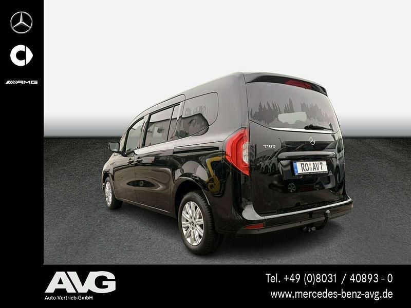 Gebraucht Mercedes T180 Progressive 131 PS (96 kW) 2026 Loparitschwarz Van / Kleinbus
