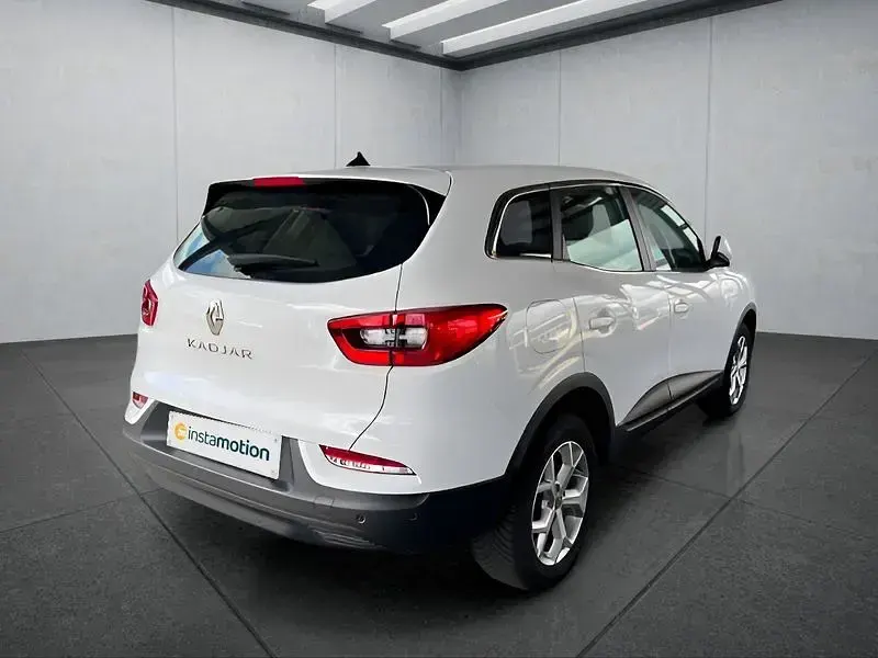 Gebraucht Renault Kadjar 159 PS (116 kW) 2022 Weiß SUV
