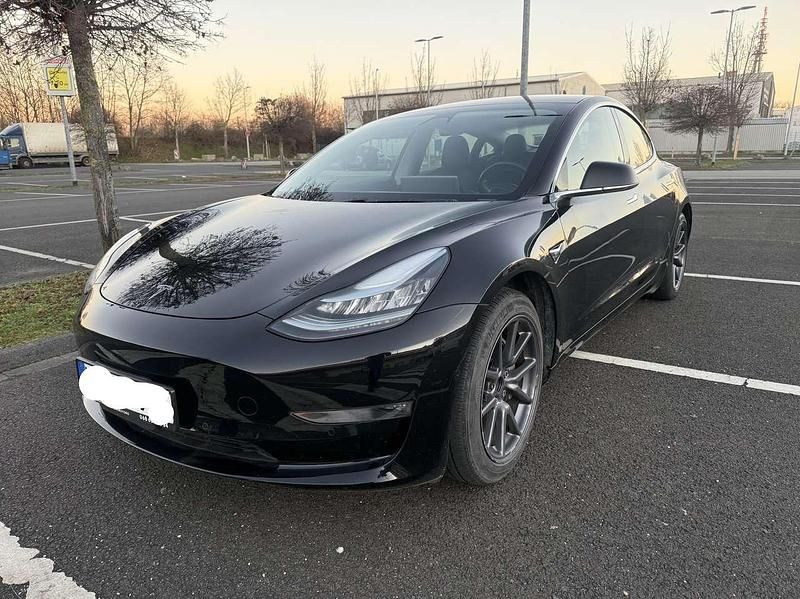 Gebraucht Tesla Model 3 225 kW (306 PS) 2019 Schwarz Limousine