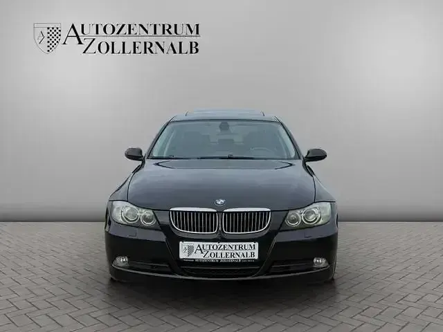 Gebraucht BMW 325 Advantage 252 PS (185 kW) 2007 Schwarz Limousine