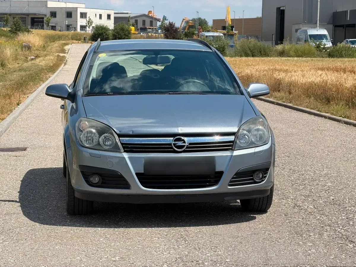 Gebraucht Opel Astra 105 PS (77 kW) 2006 Silber Kombi