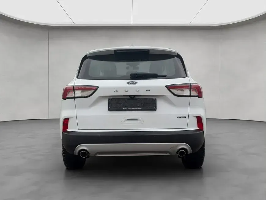 Gebraucht Ford Kuga Titanium 224 PS (164 kW) 2022 Frozen white SUV