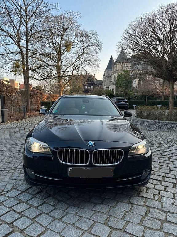 Schwarz Gebraucht 2010 BMW 520 Kombi | 8.100 € (Fairer Preis) - Bild 1/4