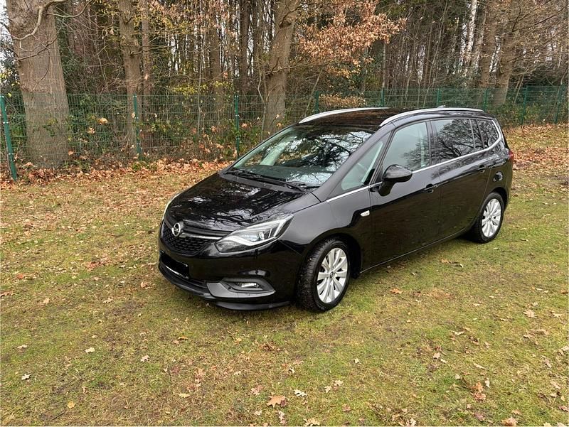 Schwarz Gebraucht 2017 Opel Zafira Tourer Van / Kleinbus | 9.500 € (Guter Preis) - Bild 1/4