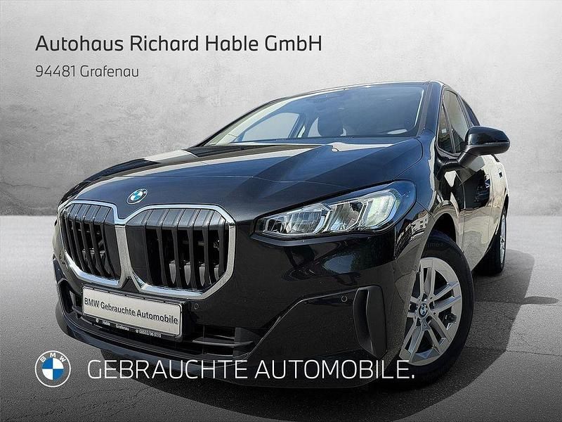 Saphirschwarz Gebraucht 2022 BMW 218 Active Tourer Van / Kleinbus | 24.300 € (Fairer Preis) - Bild 1/4